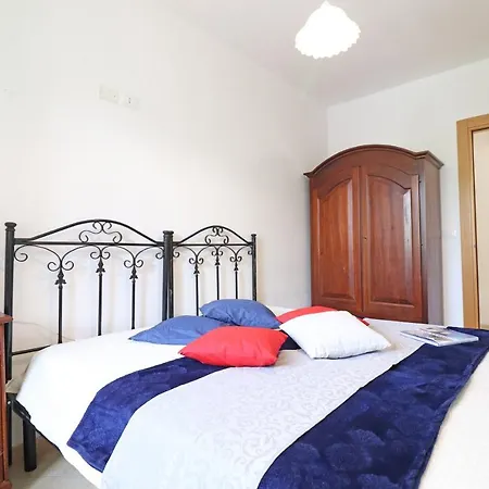 Casa Vacanze Chiara Centro, Salento 5/6 Posti 펜션 *